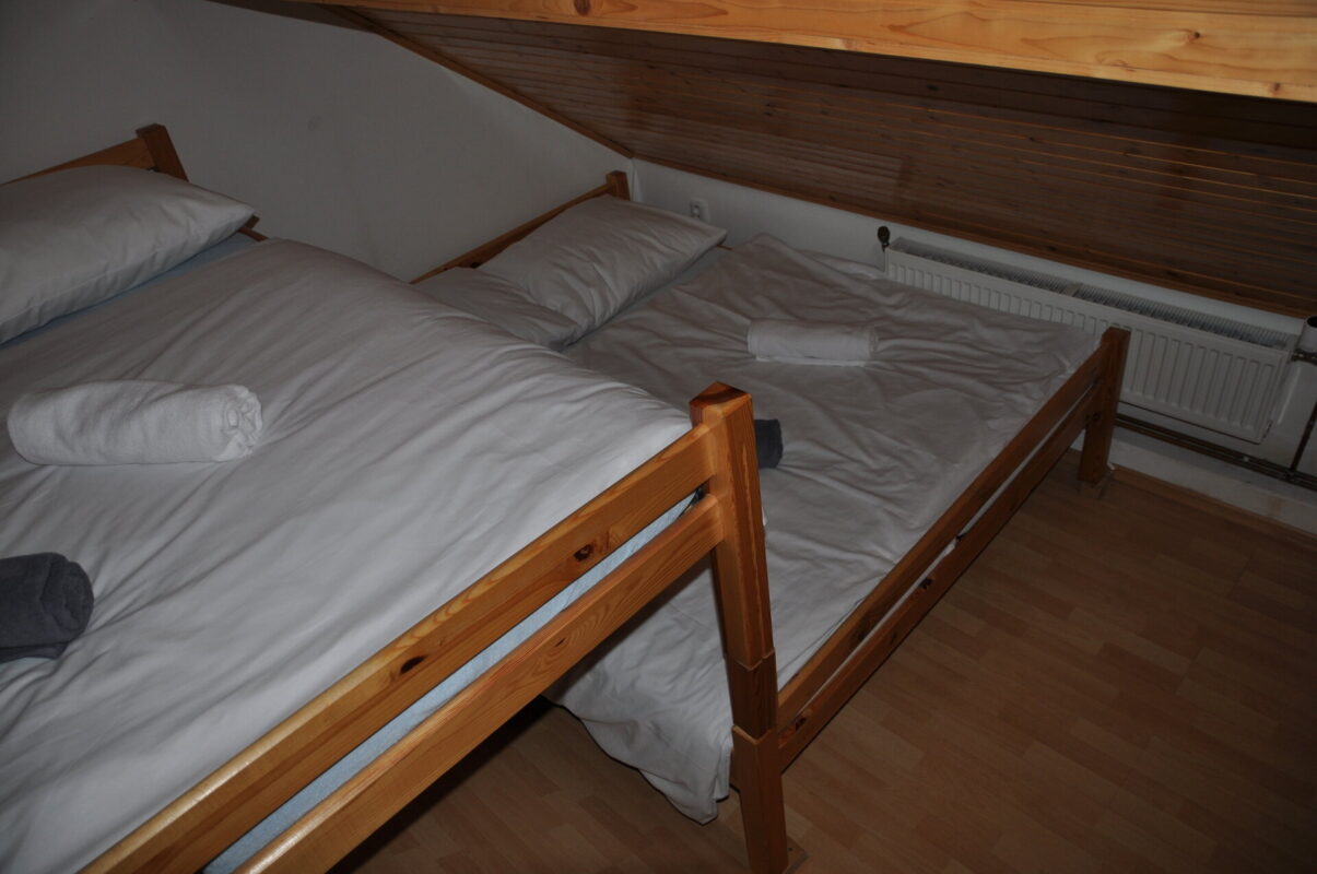 izba_c_8_b_aca28c6b45fa9d9a